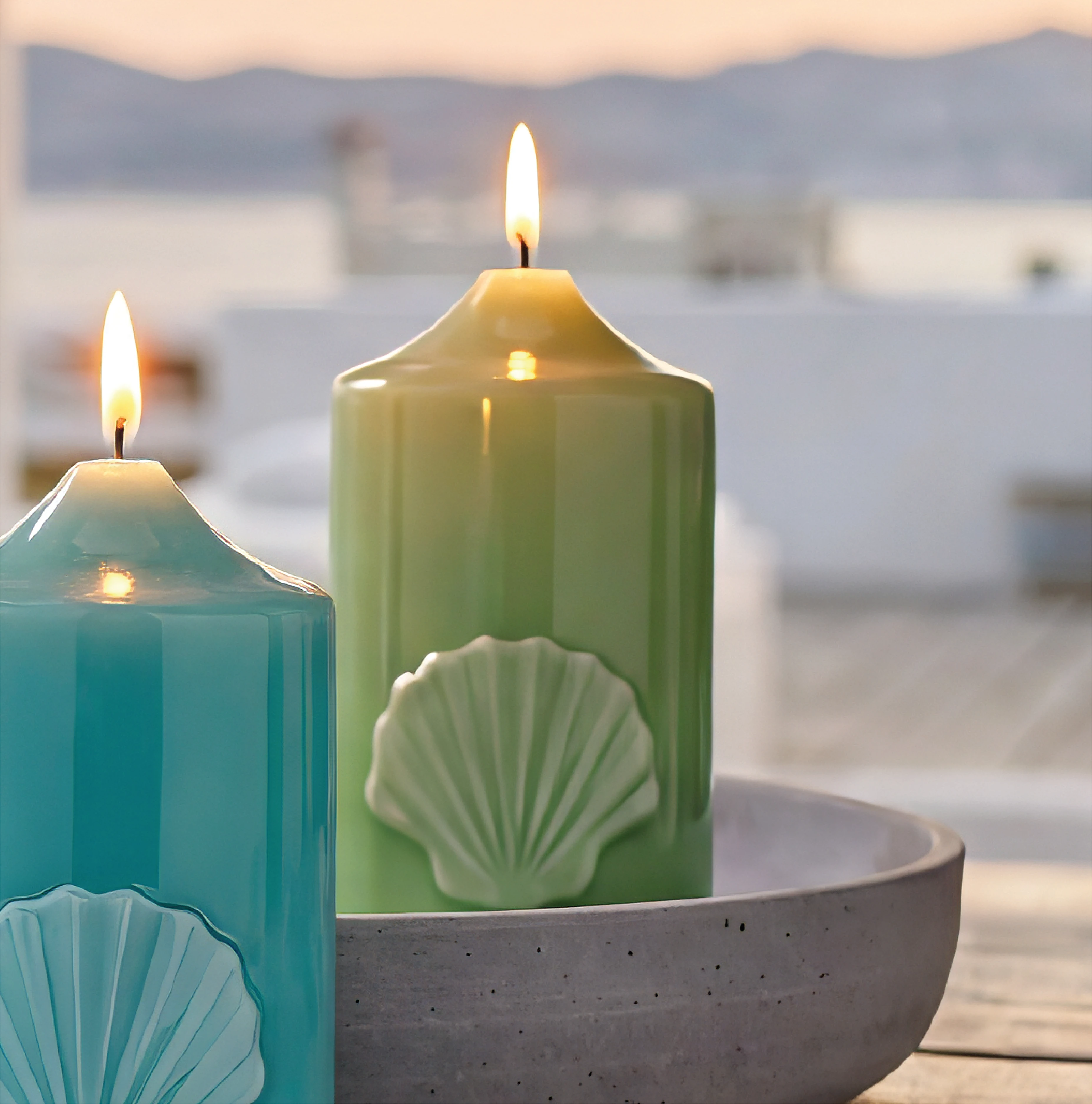 Stumpenkerze mit Muschel Glanz-Lack