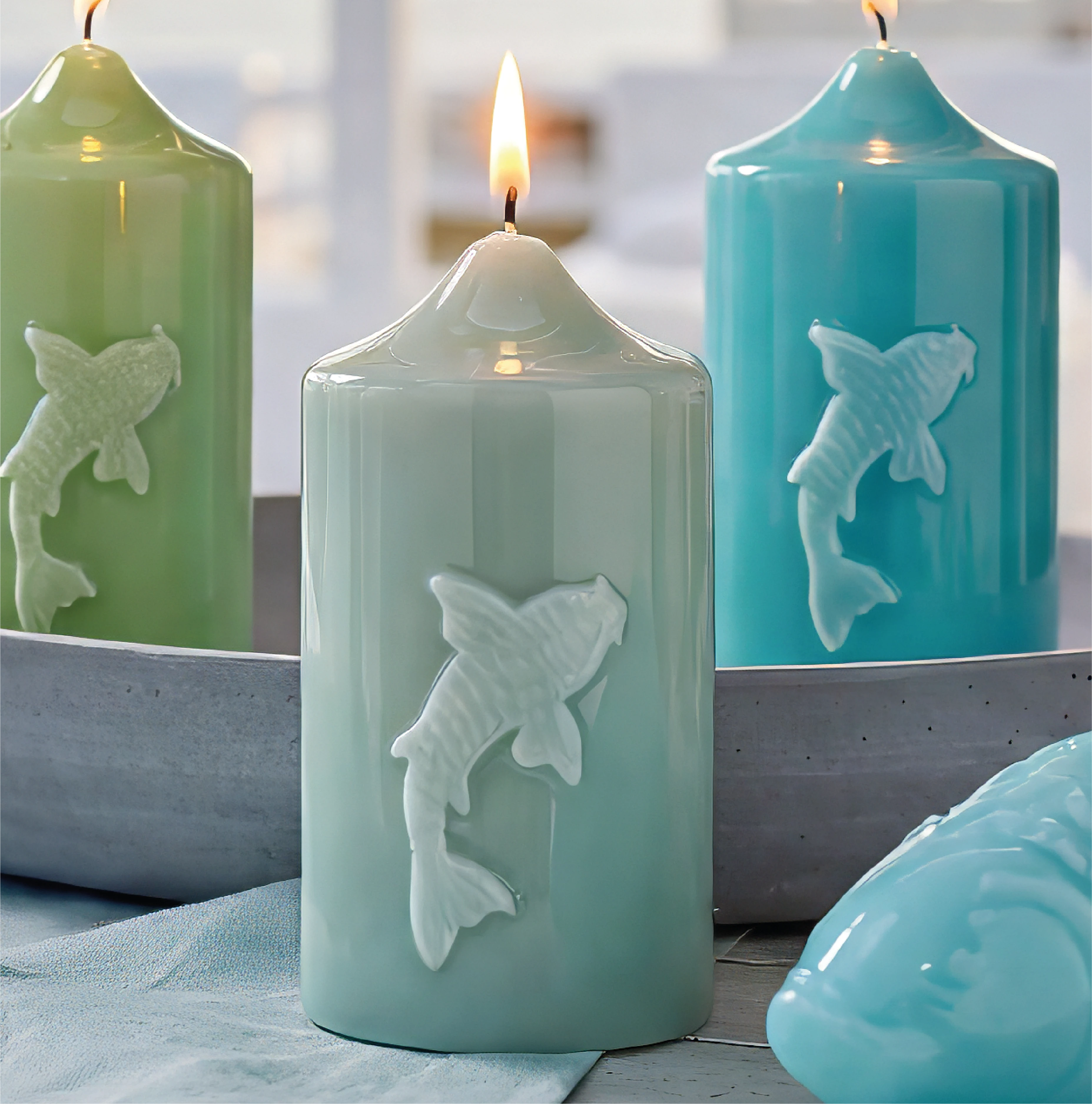 Stumpenkerze mit Fisch Glanz-Lack