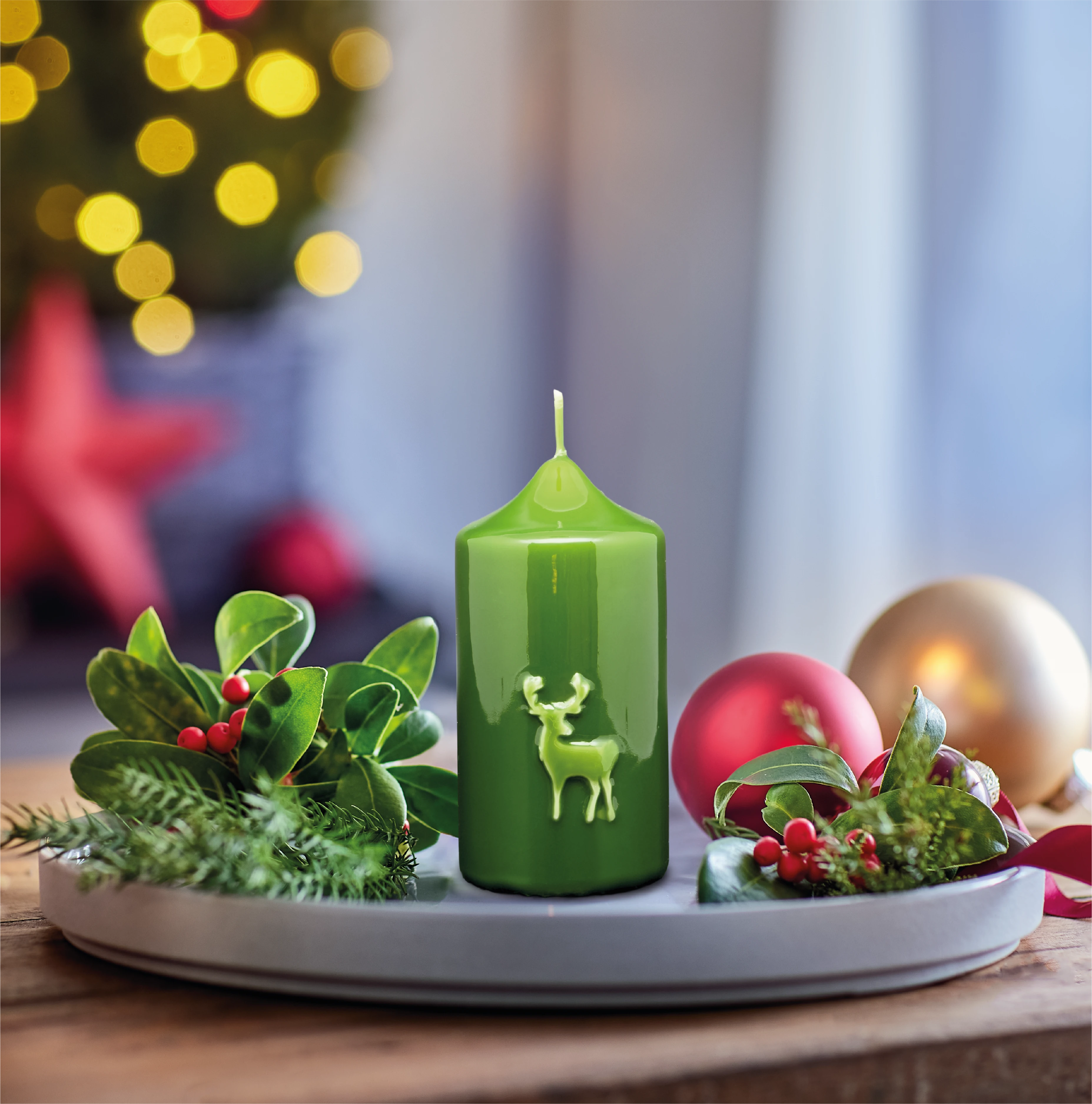 Stumpenkerze mit zartem Hirsch 4er-Set Glanz-Lack