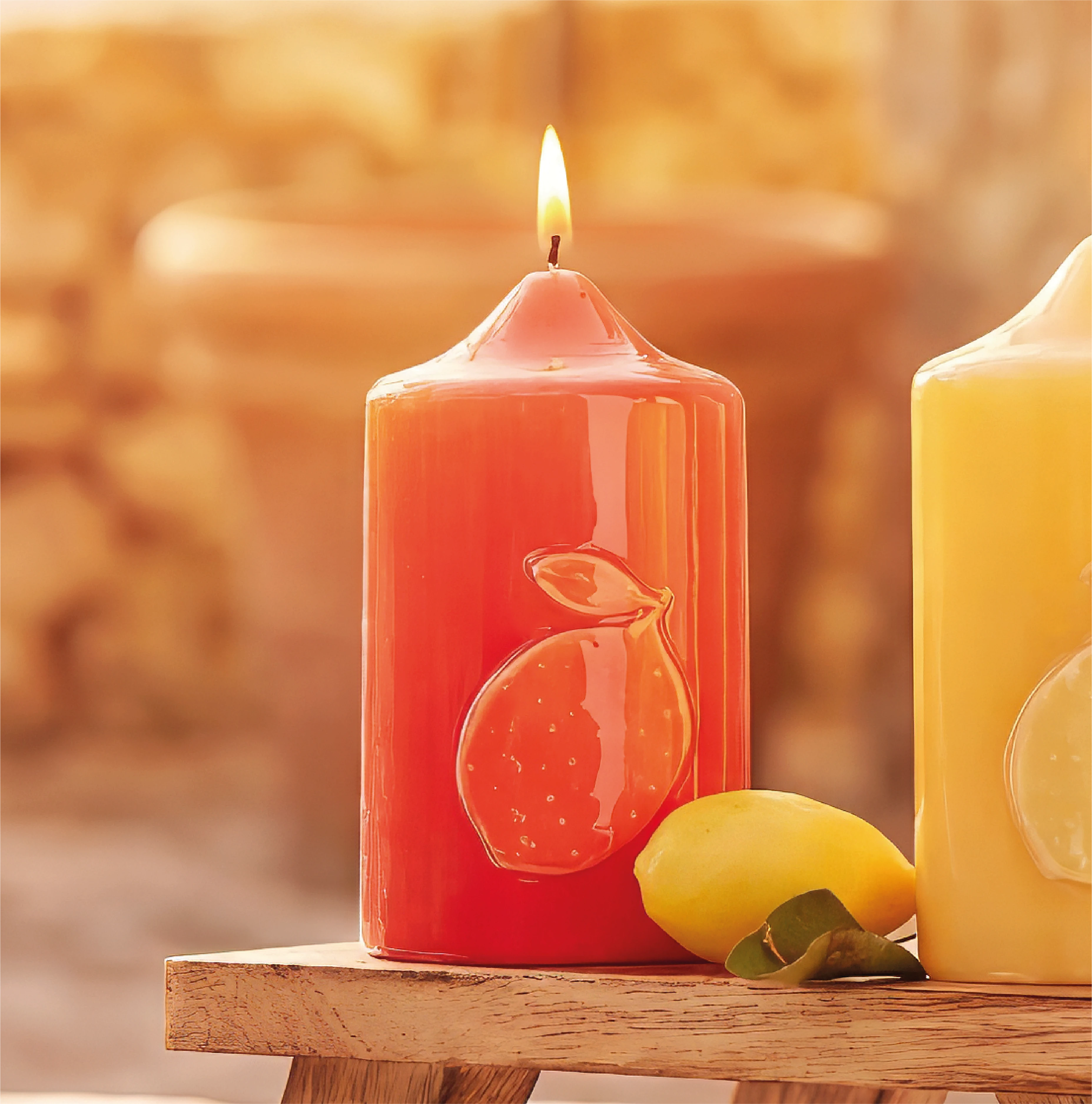 Stumpenkerze mit Zitrone Glanz-Lack