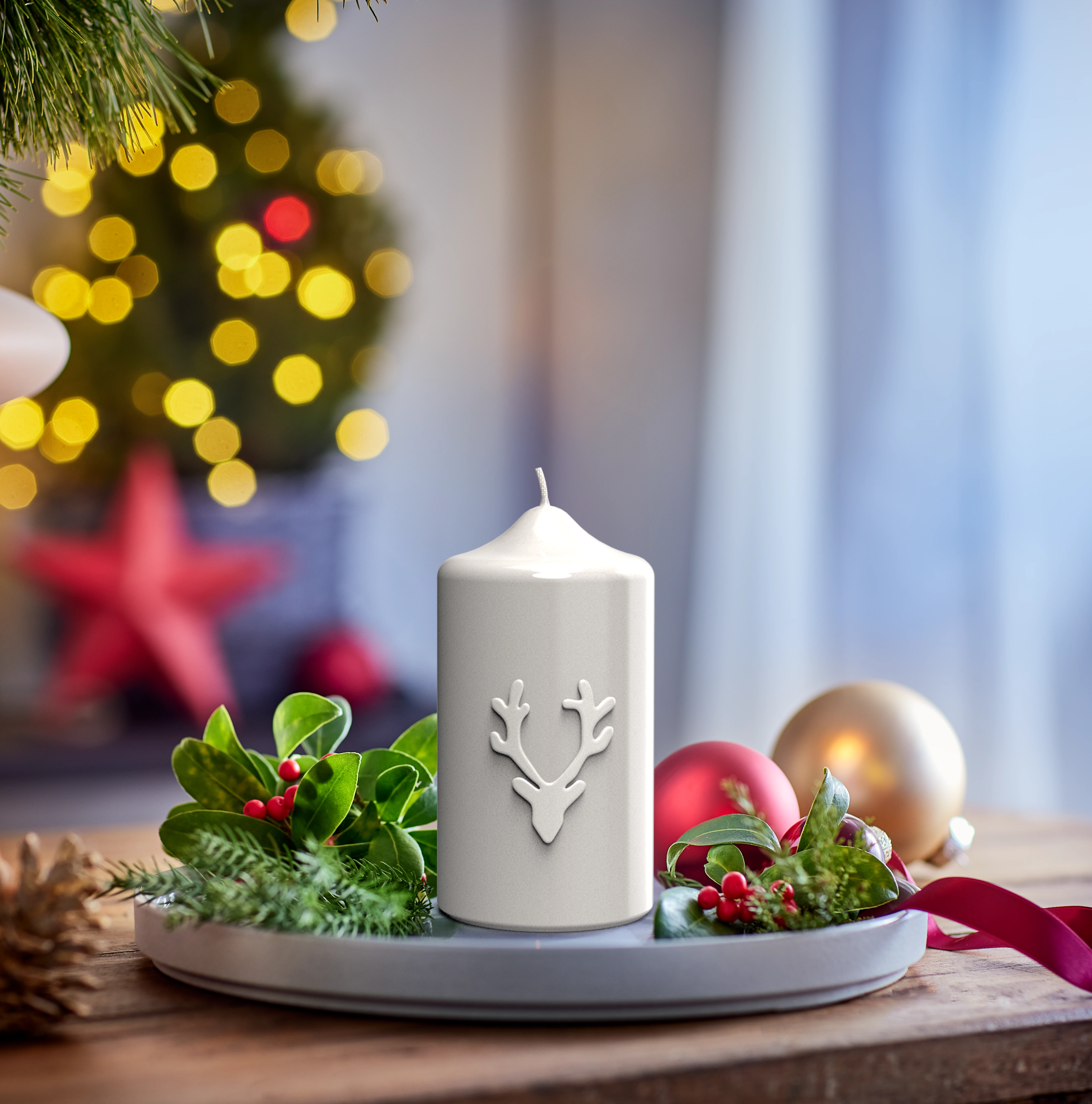 Stumpenkerze mit Geweih Glanz-Lack